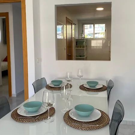 Modern Sea-view With Pool & Gym Access Apartment