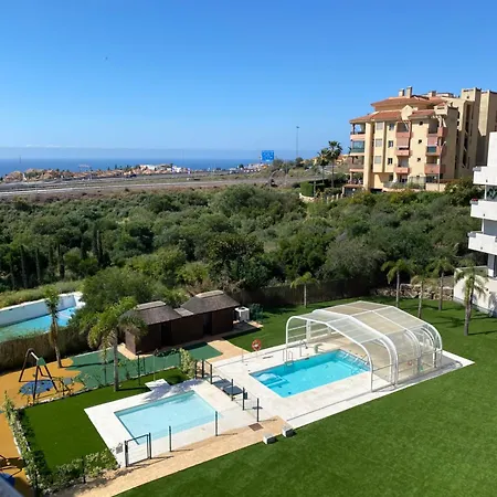 Modern Sea-view With Pool & Gym Access Apartment