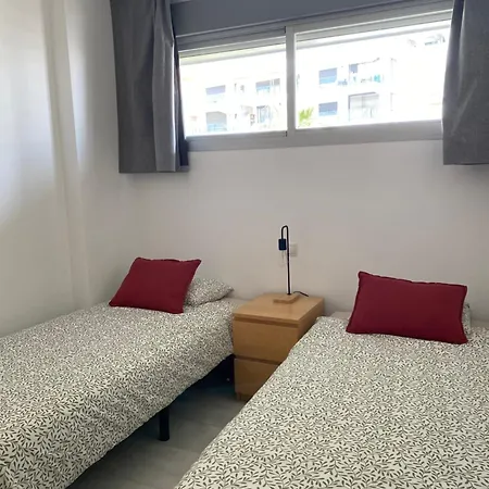 Modern Sea-view With Pool & Gym Access Apartment
